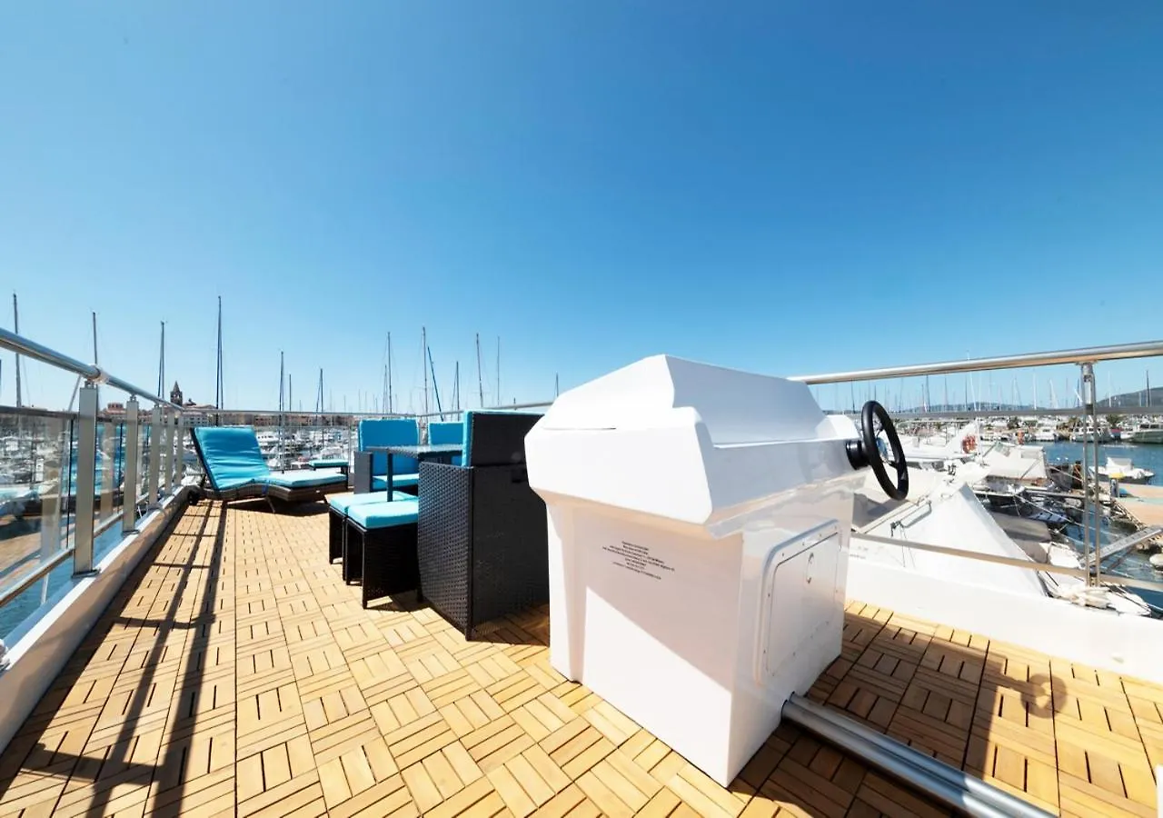 Alghero Houseboat Blue Zone Hotel en barco